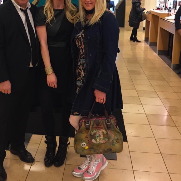 Chanel Washed Toile Graffiti On The Pavements Bowler Khaki Tote Bag VOTE Purse - Picture 3 of 4